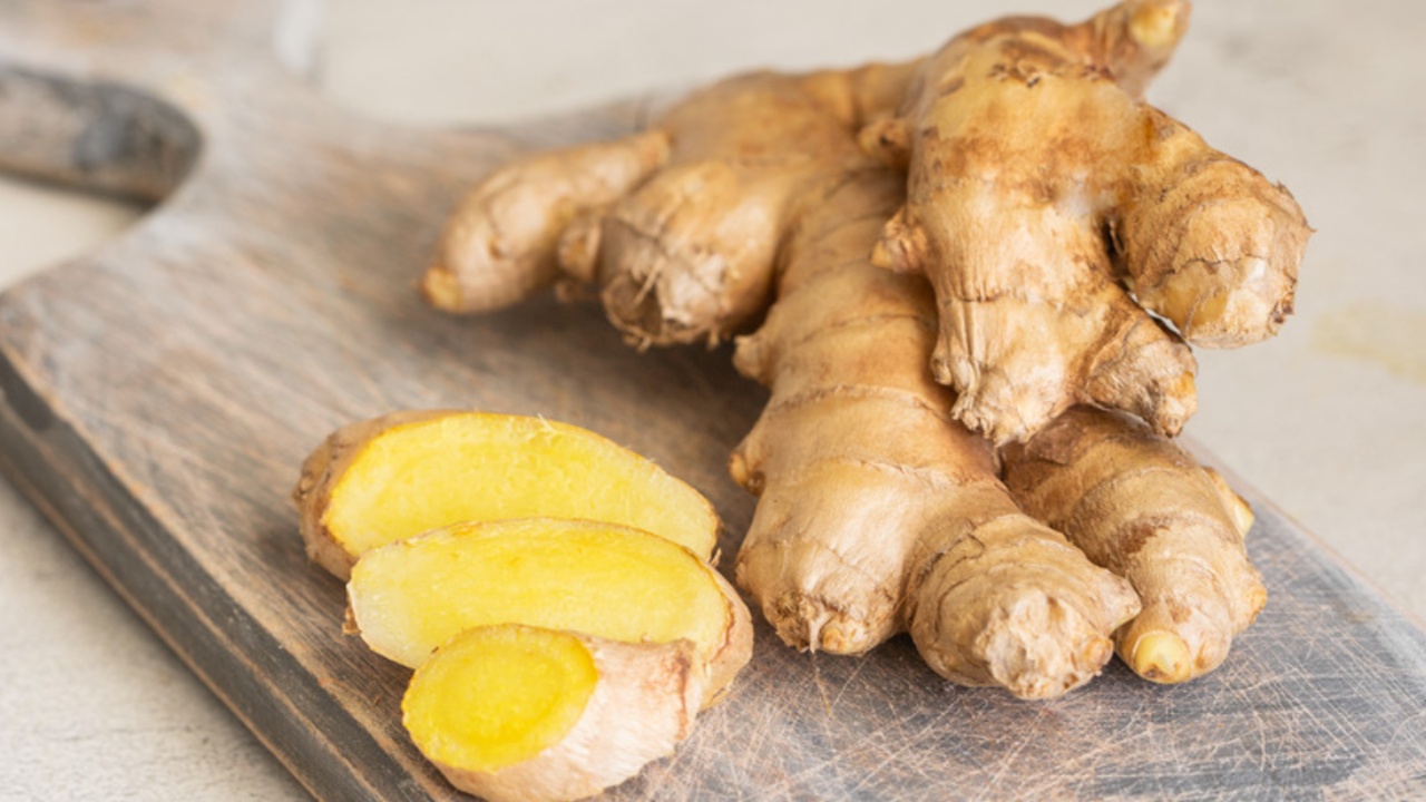 Ginger Juice: పరగడుపున అల్లం రసం తాగడం వల్ల కలిగే అద్భుతమైన ప్రయోజనాలు ఇవే?