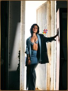 Raashi (5)