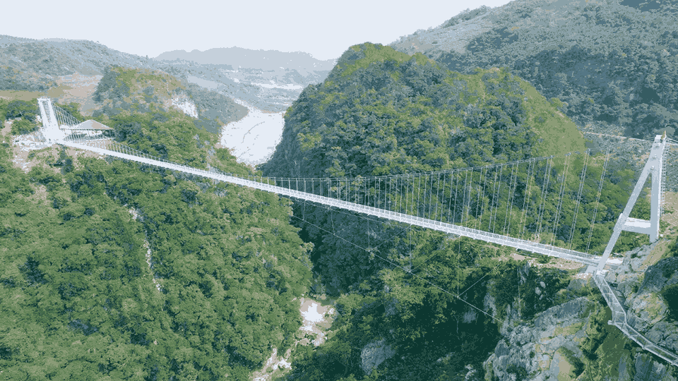 Longest Glass Bridge: ప్ర‌పంచంలో అతి పెద్ద గాజు వంతెన ఇదే..!