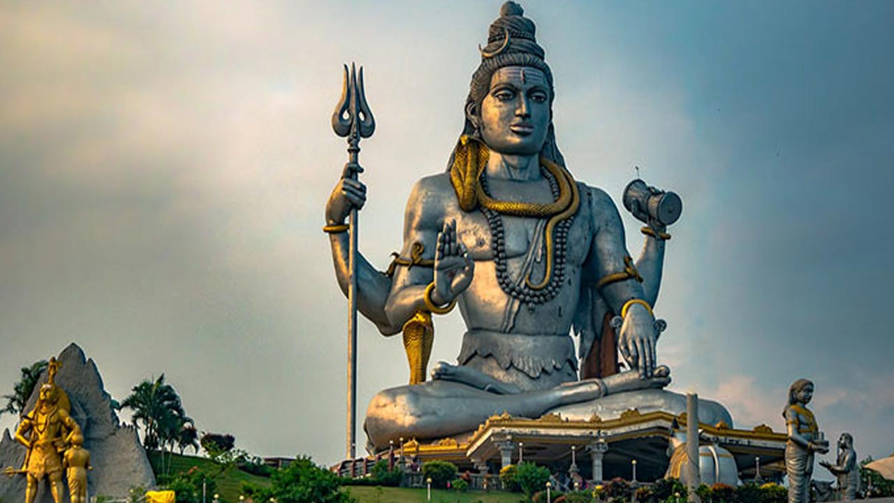 Mahashivratri : మహాశివరాత్రి అంటే ఏమిటి ?.. దాన్ని ఎందుకు జరుపుకుంటారు?