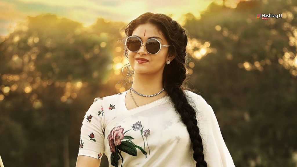 Keerti Suresh Another Bollywood Movie Chance Romance with Akshay Kumar