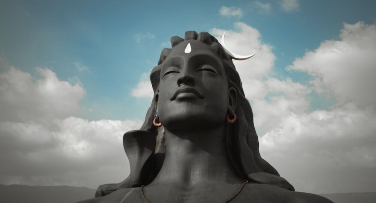 Mahashivratri: మహాశివరాత్రి రోజు ఈ వస్తువులను సమర్పిస్తే చాలు.. అదృష్టం మారాల్సిందే?