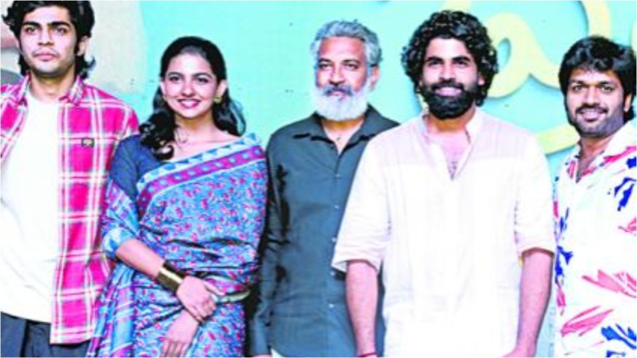 Rajamouli: ప్రేమలు మూవీపై ప్రశంసలు కురిపించిన రాజమౌళి.. కొంచం బాధతో ఆ మాట ఒప్పుకోవాలి!