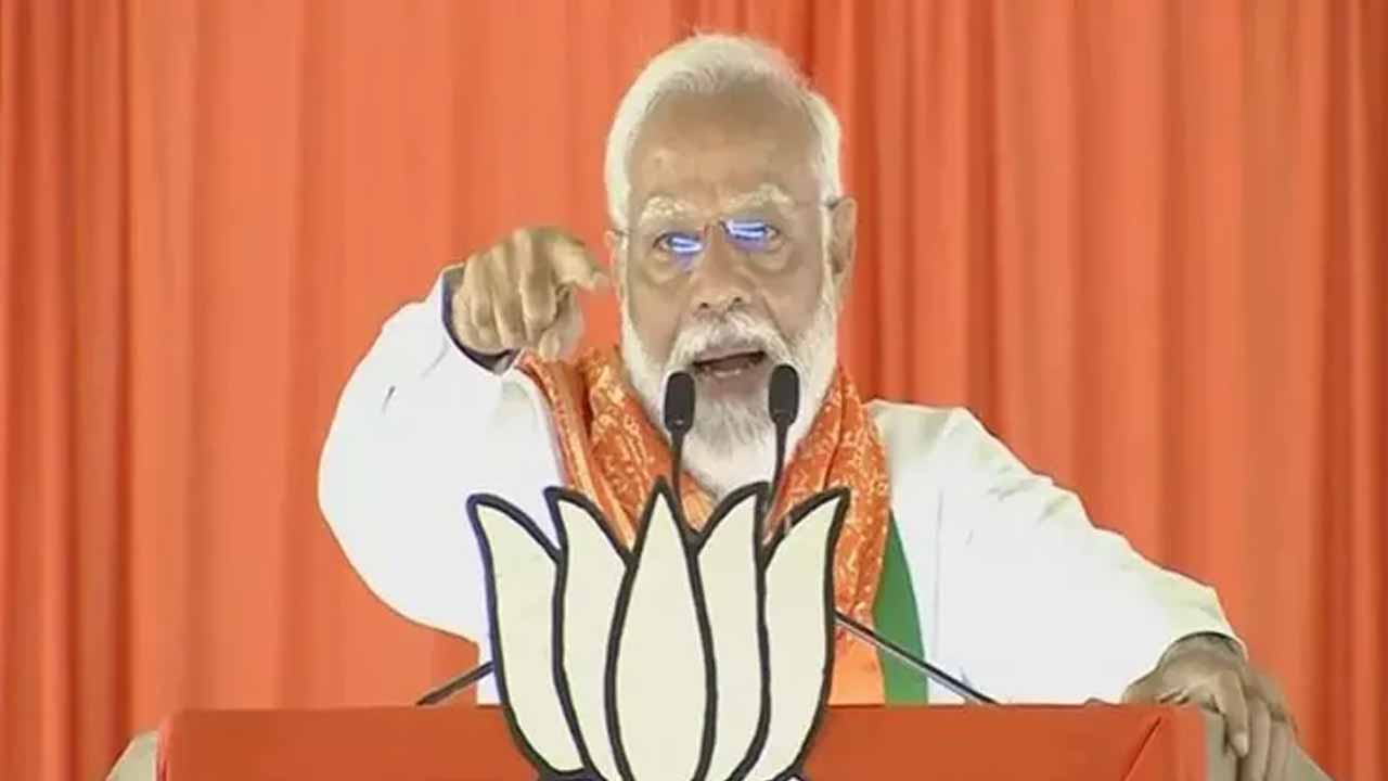 PM Modi: శక్తి వినాశకారులకు, శక్తిని పూజించే వారికి మధ్య పోరాటం: ప్రధాని మోడీ