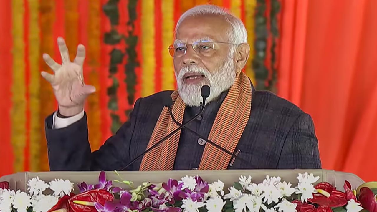 PM Modi: రూ.1.25 లక్షల కోట్ల విలువైన ప్రాజెక్టులకు ప్ర‌ధాని మోదీ శంకుస్థాప‌న‌.. ఎక్క‌డంటే..?