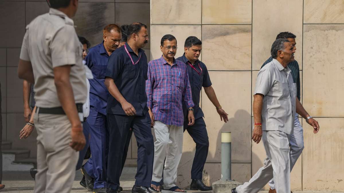 CM Kejriwal: కేజ్రీవాల్ సీఎం పదవి ఊడినట్టేనా? ఈ రోజు విచారణపై ఉత్కంఠ