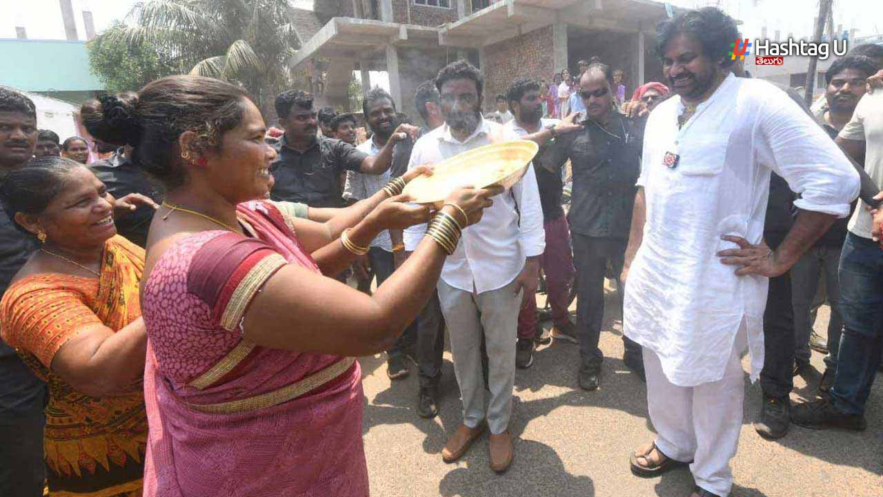 Pawan Kalyan Pithapuram Tour : పవన్ కు అడుగడుగునా నీరాజనాలు పలికిన ప్రజలు