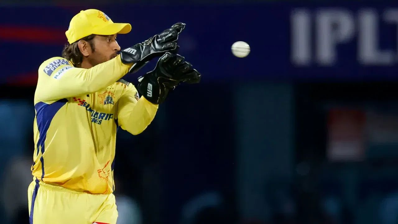 MS Dhoni 150 Catches: ఐపీఎల్‌లో 150 క్యాచ్‌లు పట్టిన తొలి వికెట్‌కీపర్‌గా ధోనీ రికార్డు