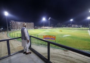 PM Modi: వారణాసిలోని క్రికెట్ స్టేడియంలో ప్రధాని మోదీ ఆకస్మిక తనిఖీ
