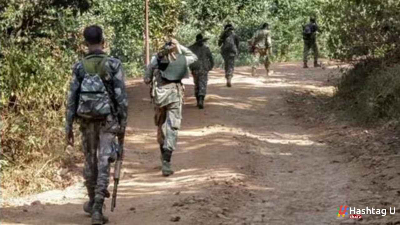 8 Maoists Encounter : 8 మంది మావోయిస్టుల ఎన్‌కౌంటర్..  ఓ సైనికుడి మృతి
