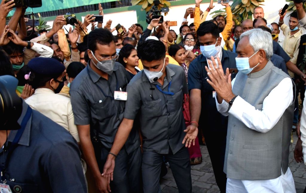 Bihar CM Nitish Kumar: పాట్నాలో నితీష్ కు ఘన స్వాగతం