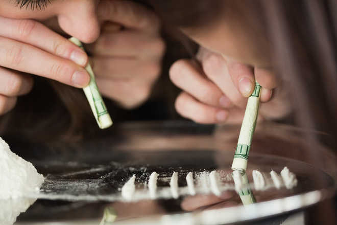 Drug Overdose: ఓవర్ డోస్ డ్రగ్స్ కారణంగా యువకుడు మృతి