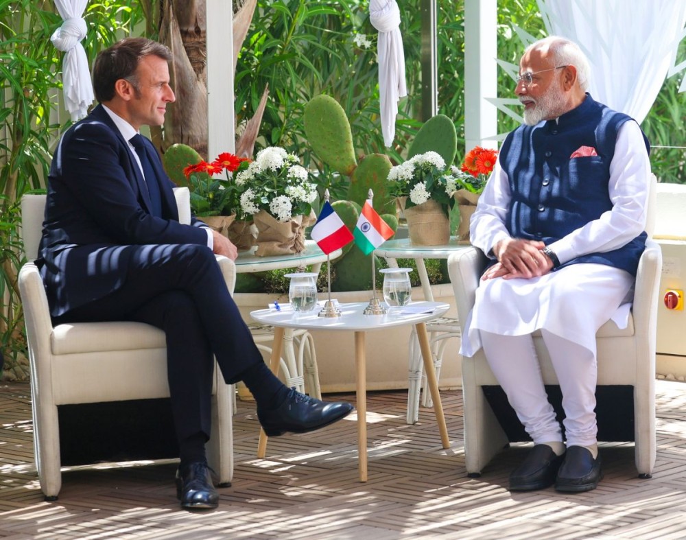 G7 Summit: భారత్-ఫ్రాన్స్ మధ్య సంబంధాలపై ప్రధాని మోదీ ఫ్రాన్స్ అధ్యక్షుడు మాక్రాన్‌ సుదీర్ఘ చర్చలు