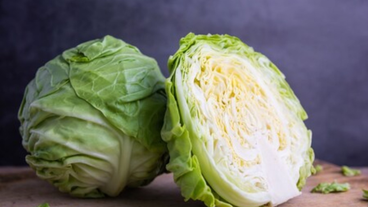 Cabbage Benefits: క్యాబేజీ తినడానికి ఇష్టపడడం లేదా.. అయితే ఇది తప్పకుండా తెలుసుకోవాల్సిందే?