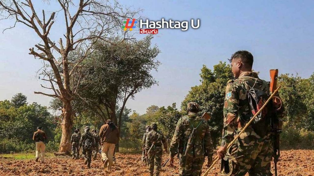 25 Naxalites Surrender In B