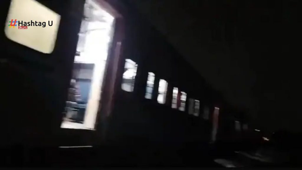Sabarmati Express Coaches Derail