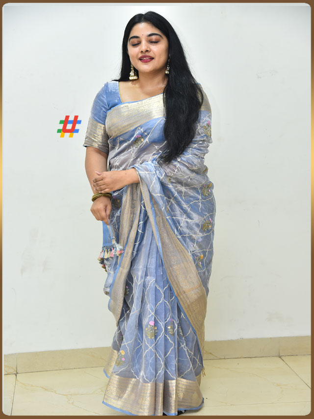 nivetha thomas