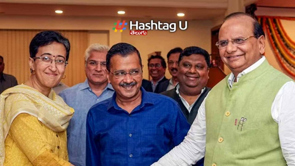 Arvind Kejriwal resigned from the post of CM