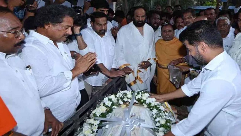 CM Revanth paid tribute with the mortal remains of Purushotham Reddy
