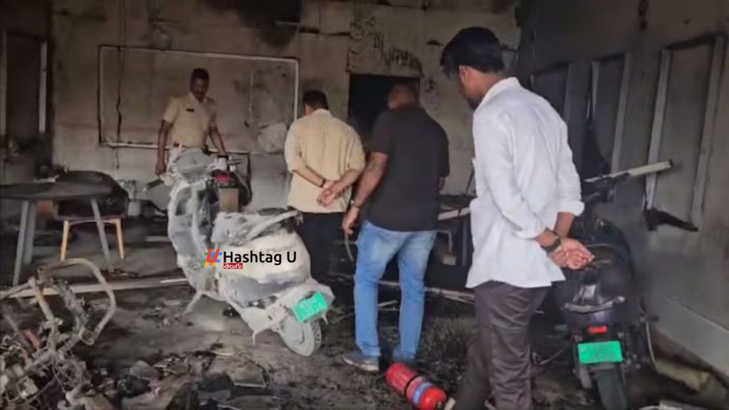 Ola Showroom On Fire Karnataka