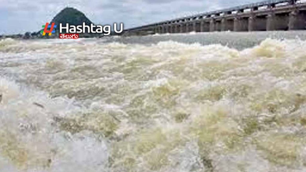 Second danger alert issued at Prakasam Barrage..