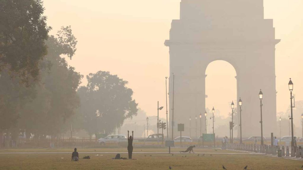 The government is preparing to make artificial rain in Delhi.