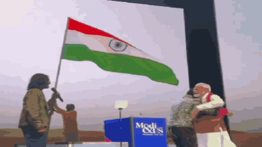 PM Modi Hugs DSP