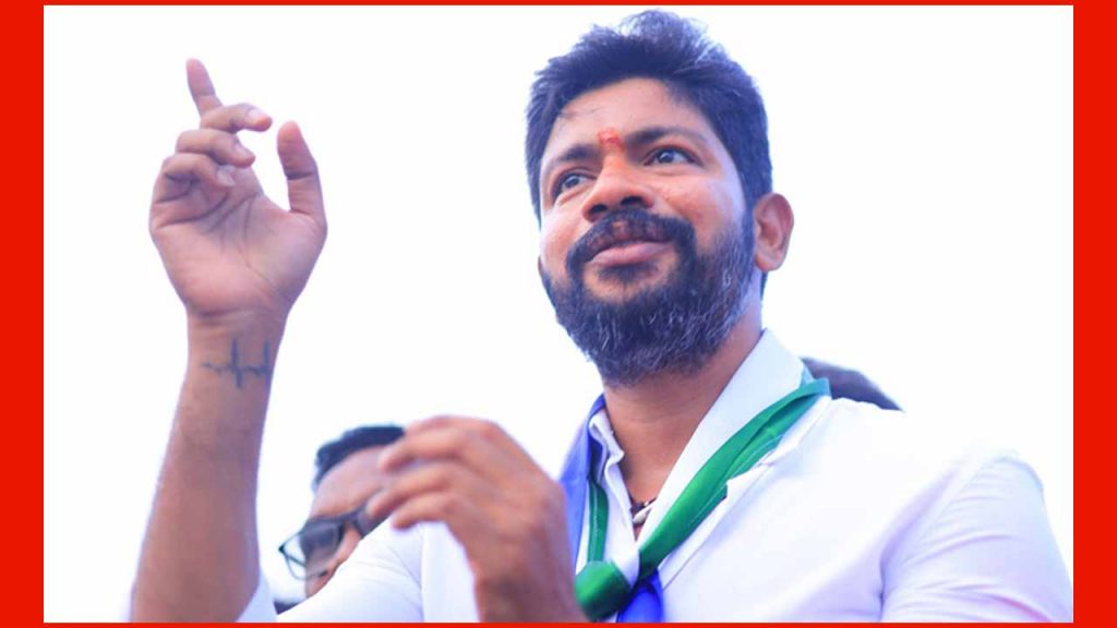 Pinipe Viswarup Son Srikant