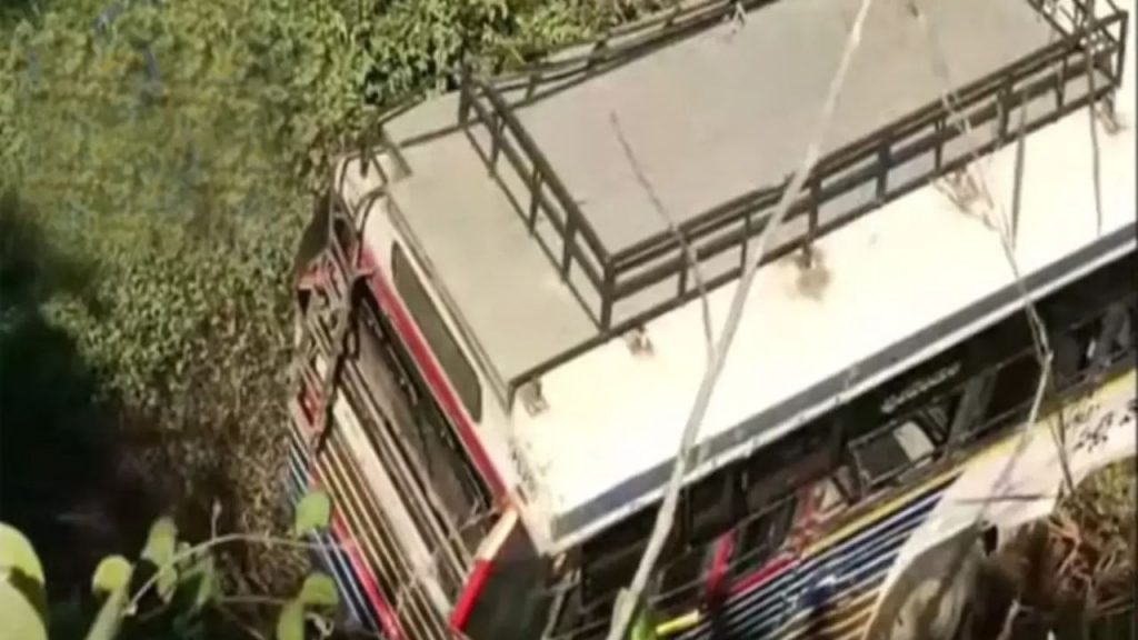 Rtc Bus Accident Pulivendula Ap Andhra Pradesh
