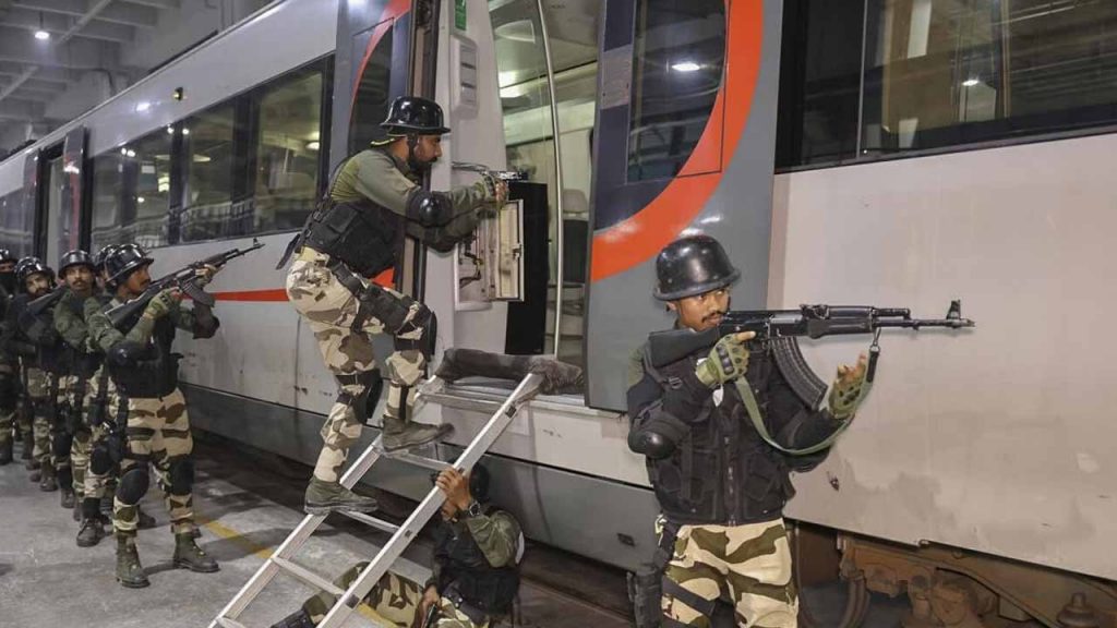 Manipur violence..20 more companies of CAPF forces