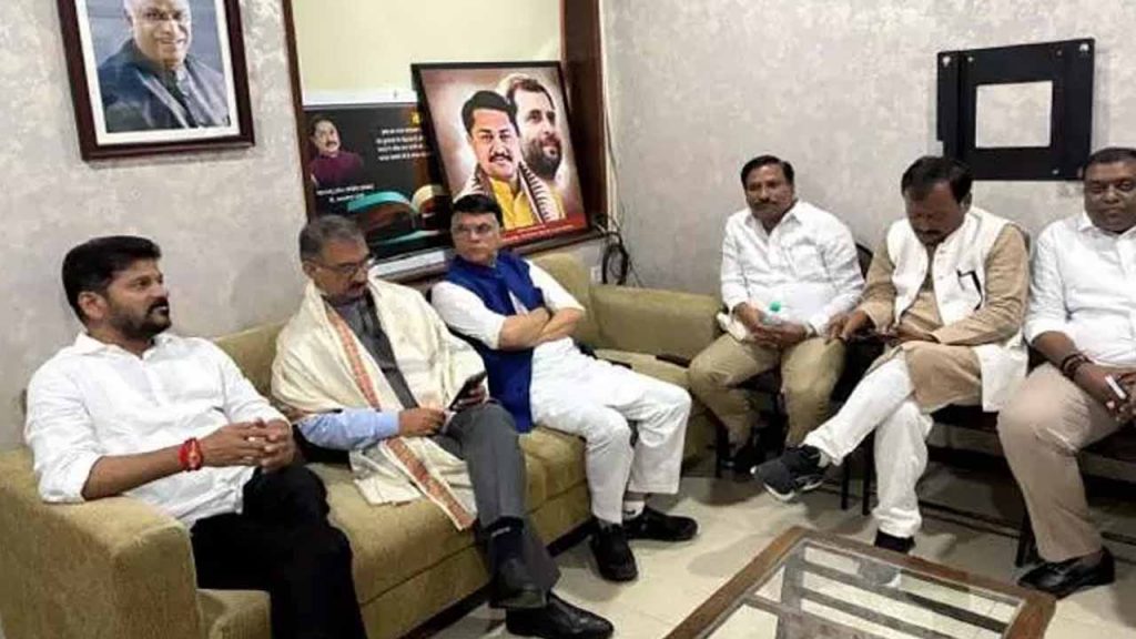 CM Revanth Reddy meeting at Maharashtra PCC office