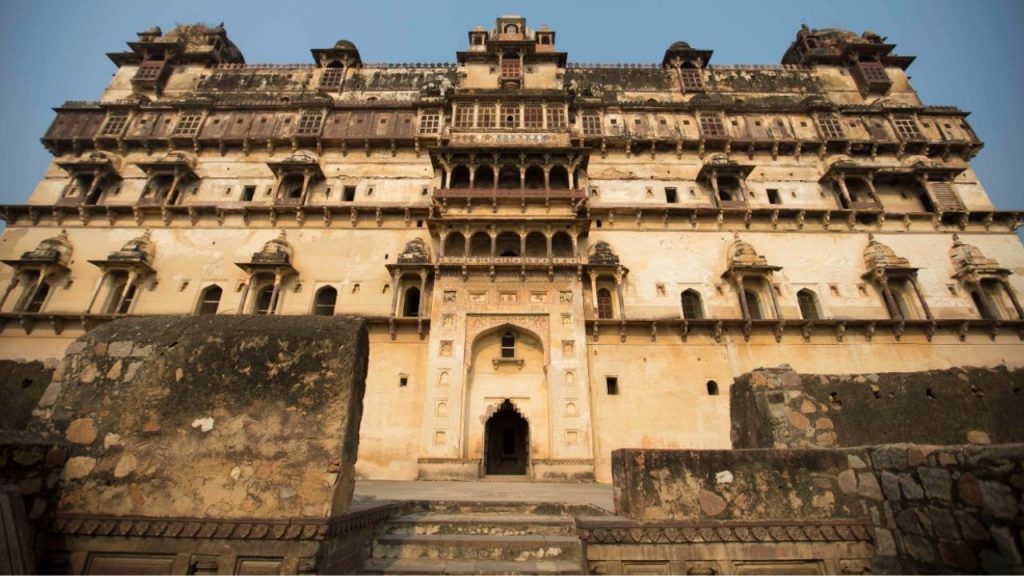 Madhya Pradeshs Datia Palace In Citadel Honey Bunny