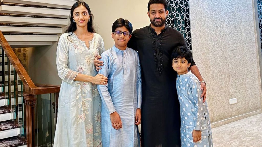 Ntr Shares Family Special Photo on Diwali after Devara Success