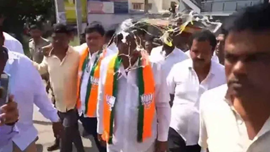 BJP MLA attacked with chicken eggs