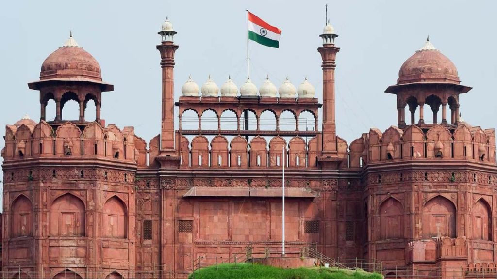 Delhi High Court Rejected The Petition Of The Mughal Heir To Hand Over The Red Fort To Them