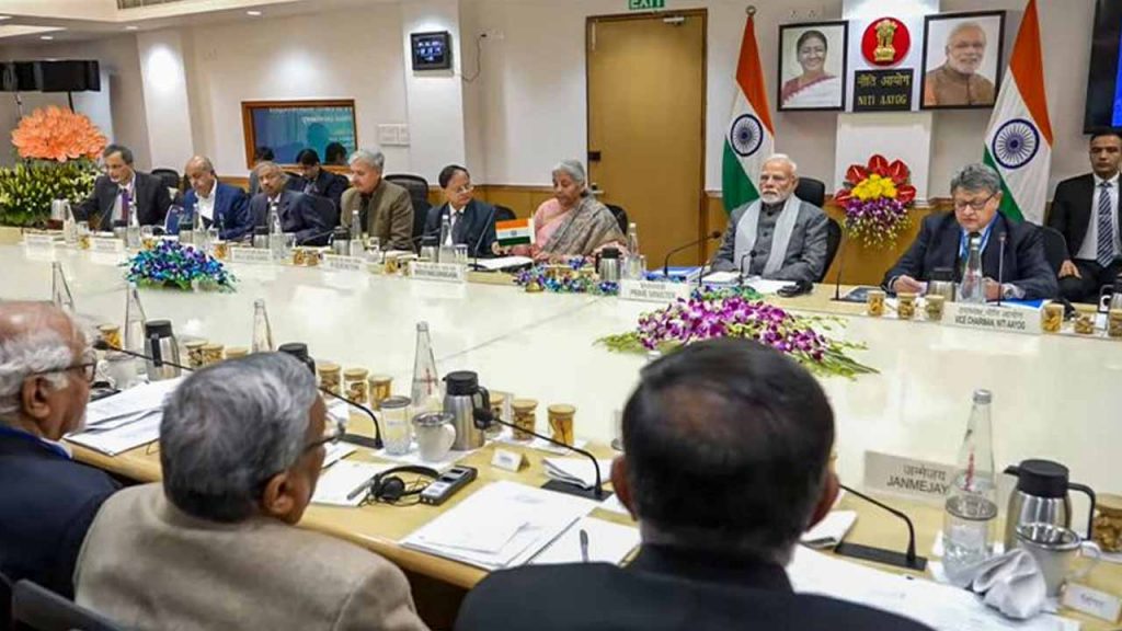 Union Budget on February 1.. PM Modi meet with economists and experts..!