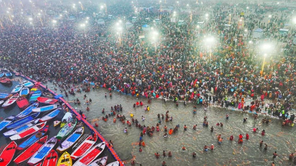 Mahakumbh Day 1 Holy Dip 2025 Min