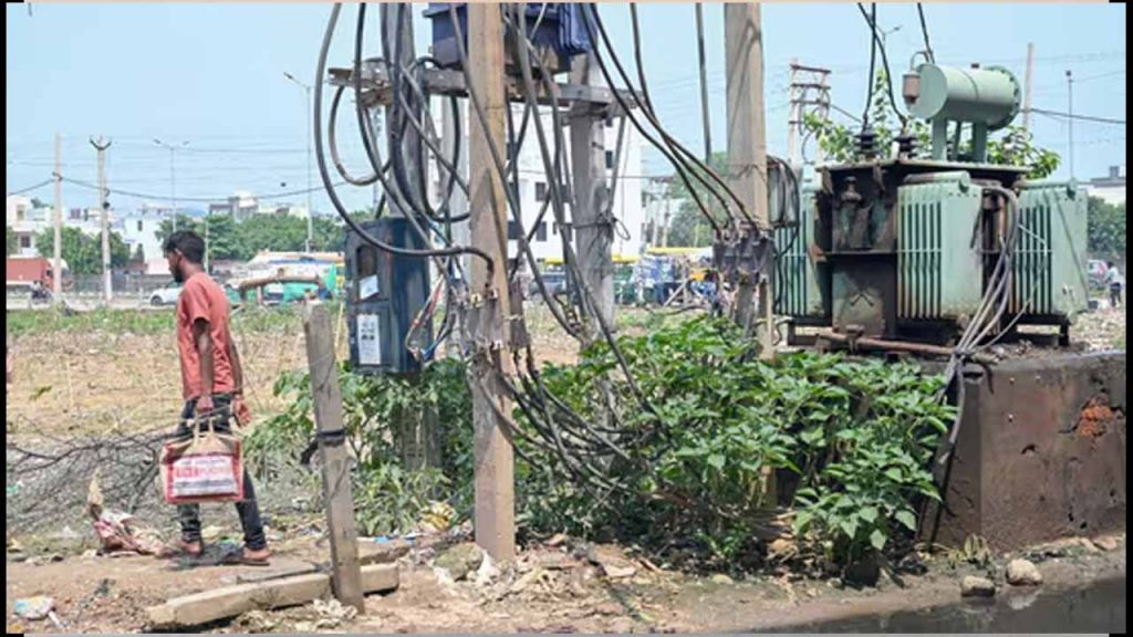 Transformer Theft Leaves So