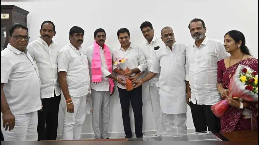 Mahesh Reddy Joins In Brs P