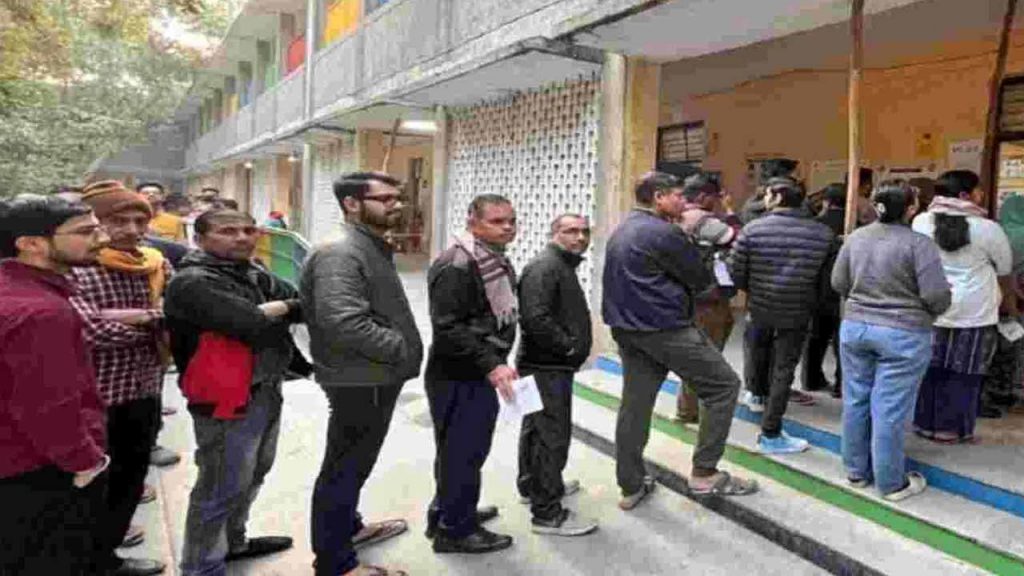 Delhi assembly elections.. 33.31 percent polling till one o'clock