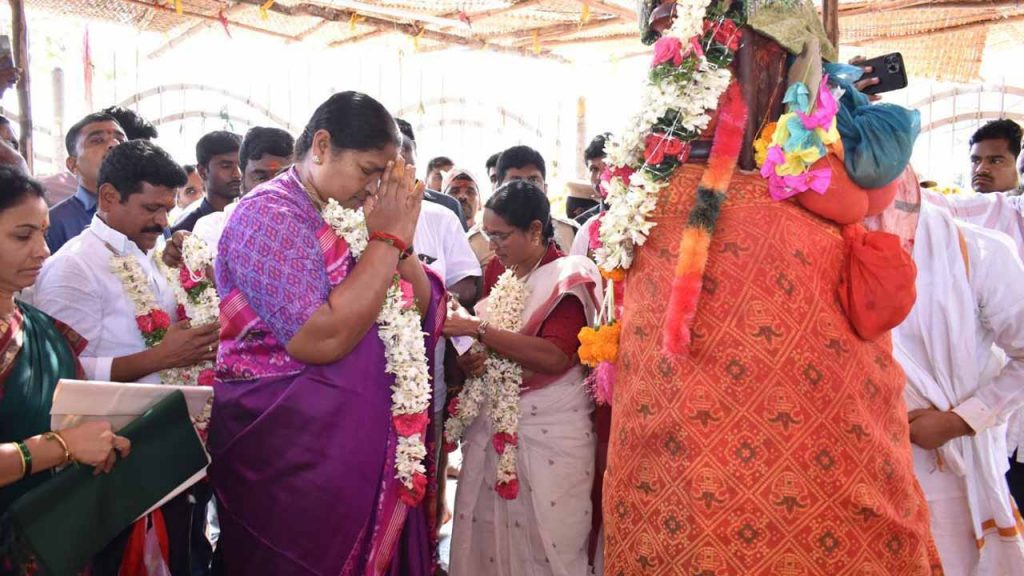 Minister Seethakka visits the forest deities