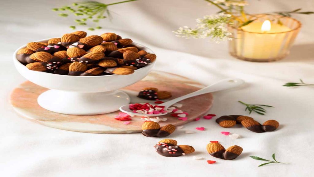 Valentine's Day : Spread love and health this season with California almonds..