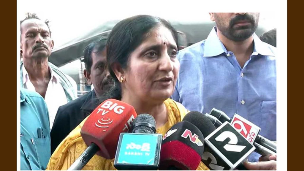 Vallabhaneni Vamsi Wife Pan
