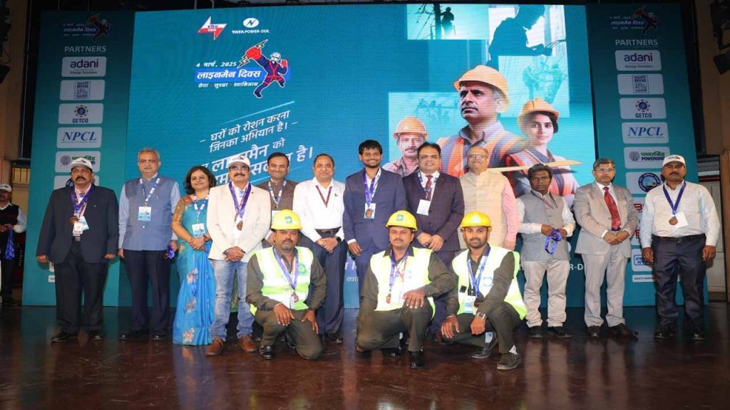 Central Electricity Authority honours frontline workers