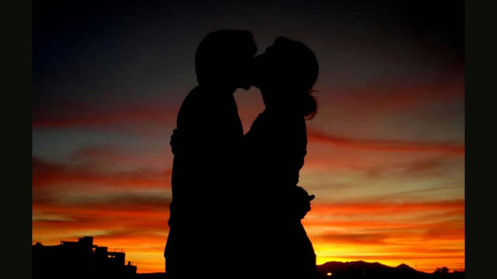 Illicit Relationship With F