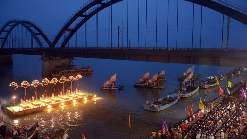 Akhanda Godavari