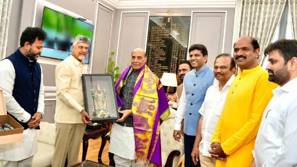 Chandrababu Naidu meets Rajnath Singh..discuss plan to make AP a key hub