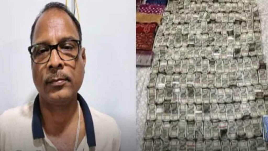 Huge bundles of banknotes found at government official's house..