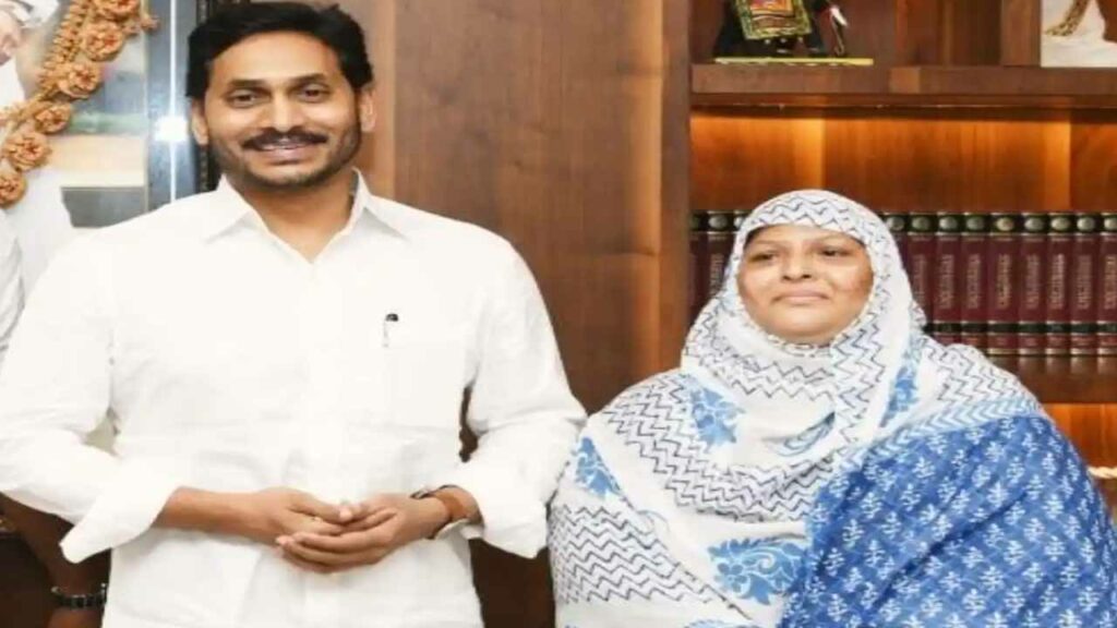 YSRCP council deputy chairperson resigns