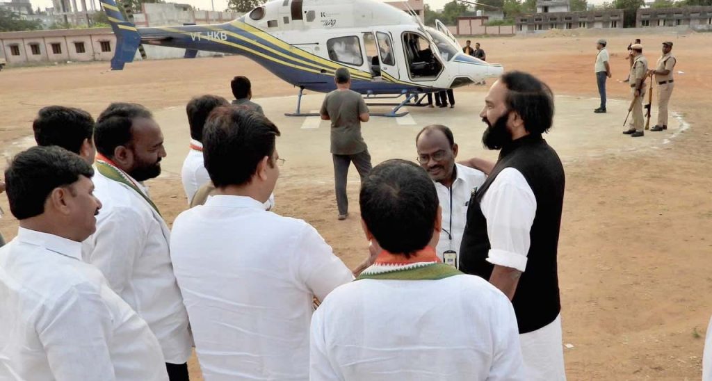 Uttam Kumar Helicopter